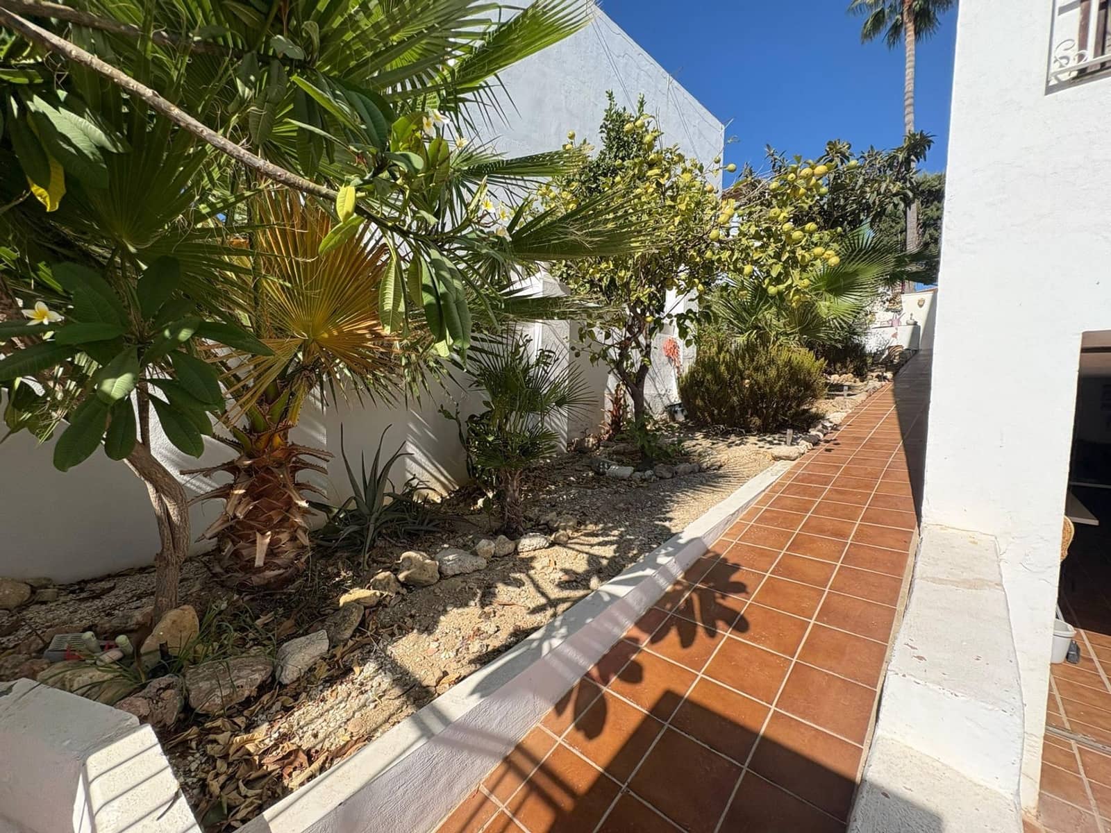 4 bedroom Semi-detached Villa for sale in Torremolinos with garage - € 589,000 (Ref: 10019281)