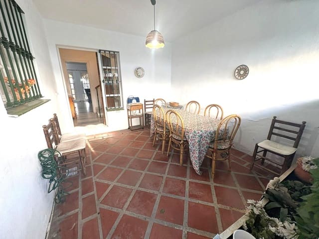 5 slaapkamer Rijtjeshuis te koop in Los Boliches , Fuengirola met zwembad - € 470.000 (Ref: 10019282)