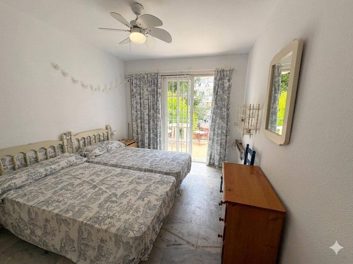 5 slaapkamer Rijtjeshuis te koop in Fuengirola met zwembad - € 470.000 (Ref: 10019282)