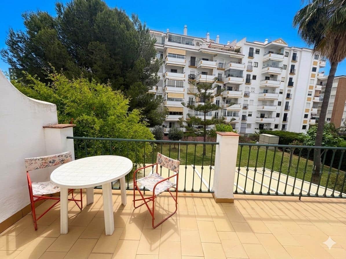 5 slaapkamer Rijtjeshuis te koop in Fuengirola met zwembad - € 470.000 (Ref: 10019282)