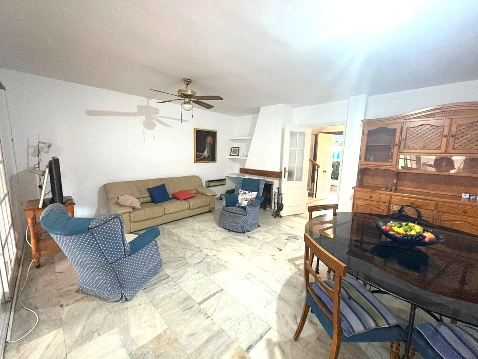 5 slaapkamer Rijtjeshuis te koop in Fuengirola met zwembad - € 470.000 (Ref: 10019282)