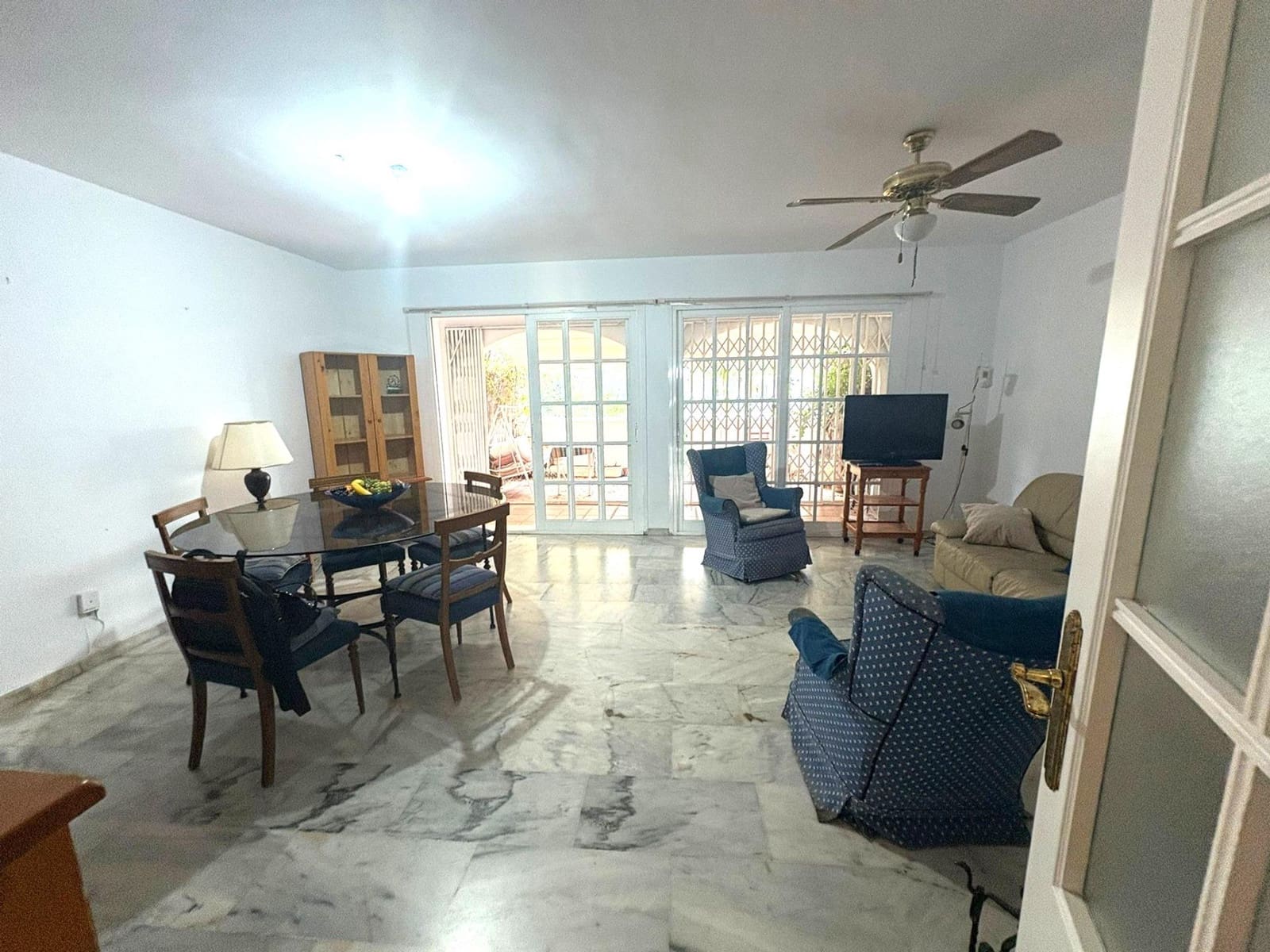 5 slaapkamer Rijtjeshuis te koop in Fuengirola met zwembad - € 470.000 (Ref: 10019282)