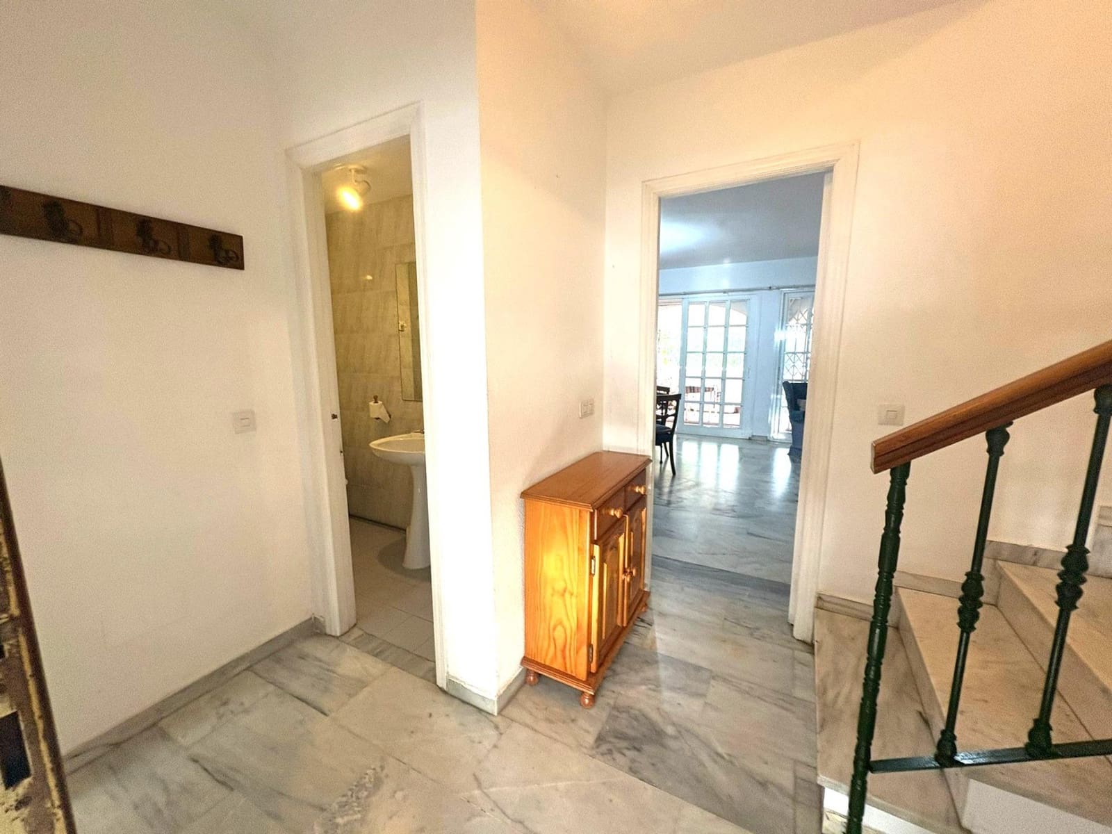 5 slaapkamer Rijtjeshuis te koop in Fuengirola met zwembad - € 470.000 (Ref: 10019282)