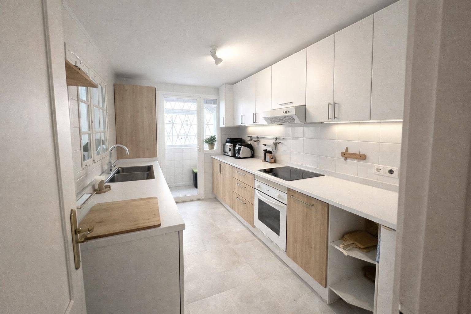 5 slaapkamer Rijtjeshuis te koop in Fuengirola met zwembad - € 470.000 (Ref: 10019282)