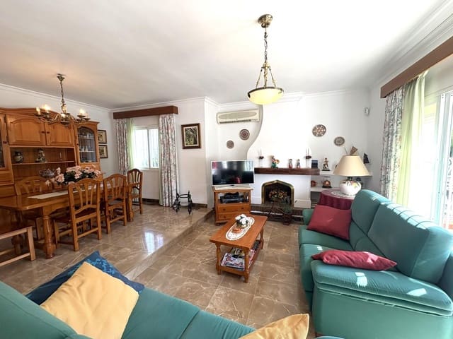 4 chambre Villa/Maison à vendre à Alhaurín de la Torre avec garage - 799 000 € (Ref: 10019283)