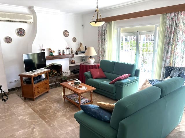 4 chambre Villa/Maison à vendre à Alhaurín de la Torre avec garage - 799 000 € (Ref: 10019283)