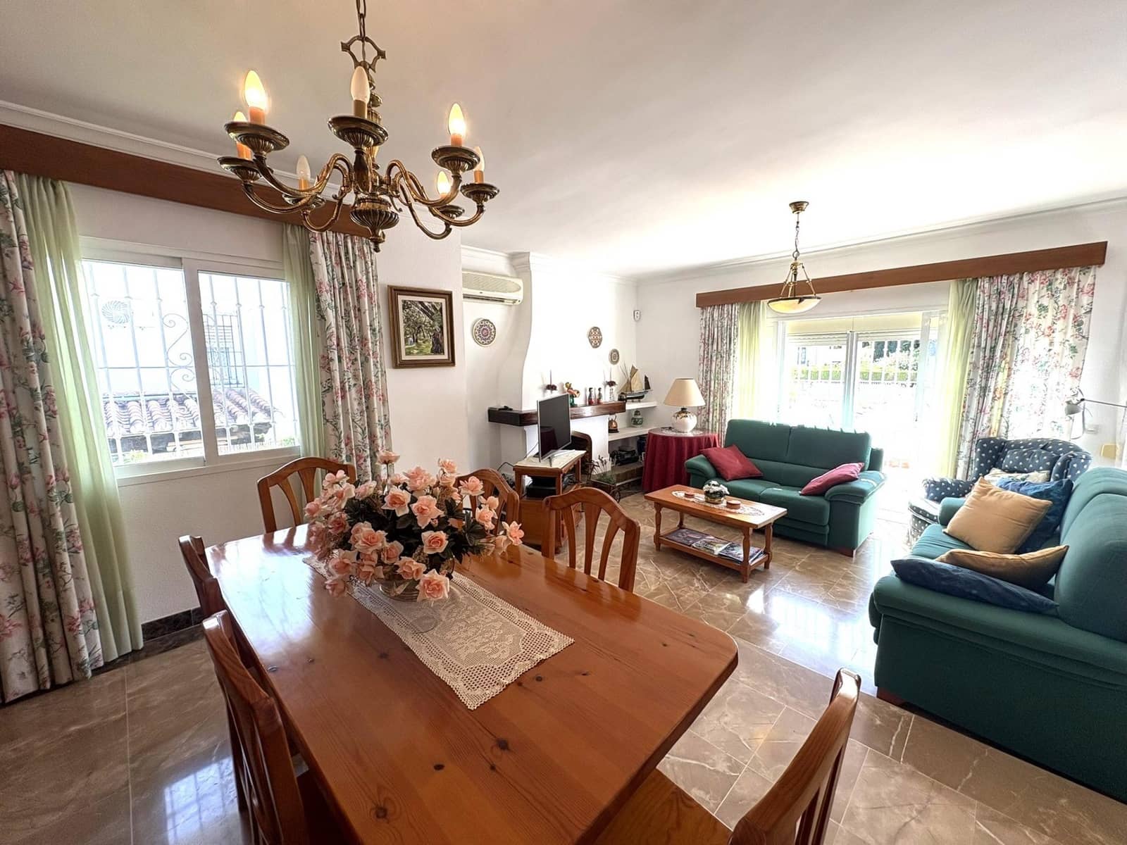 4 chambre Villa/Maison à vendre à Alhaurin de la Torre avec garage - 799 000 € (Ref: 10019283)