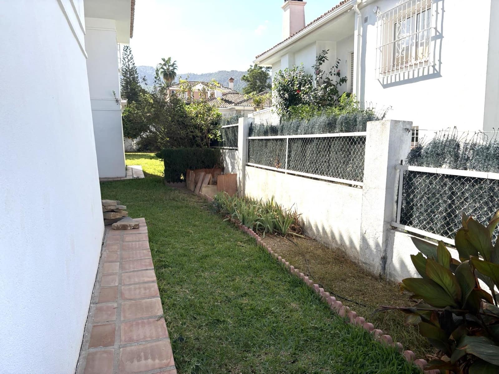 4 chambre Villa/Maison à vendre à Alhaurin de la Torre avec garage - 799 000 € (Ref: 10019283)
