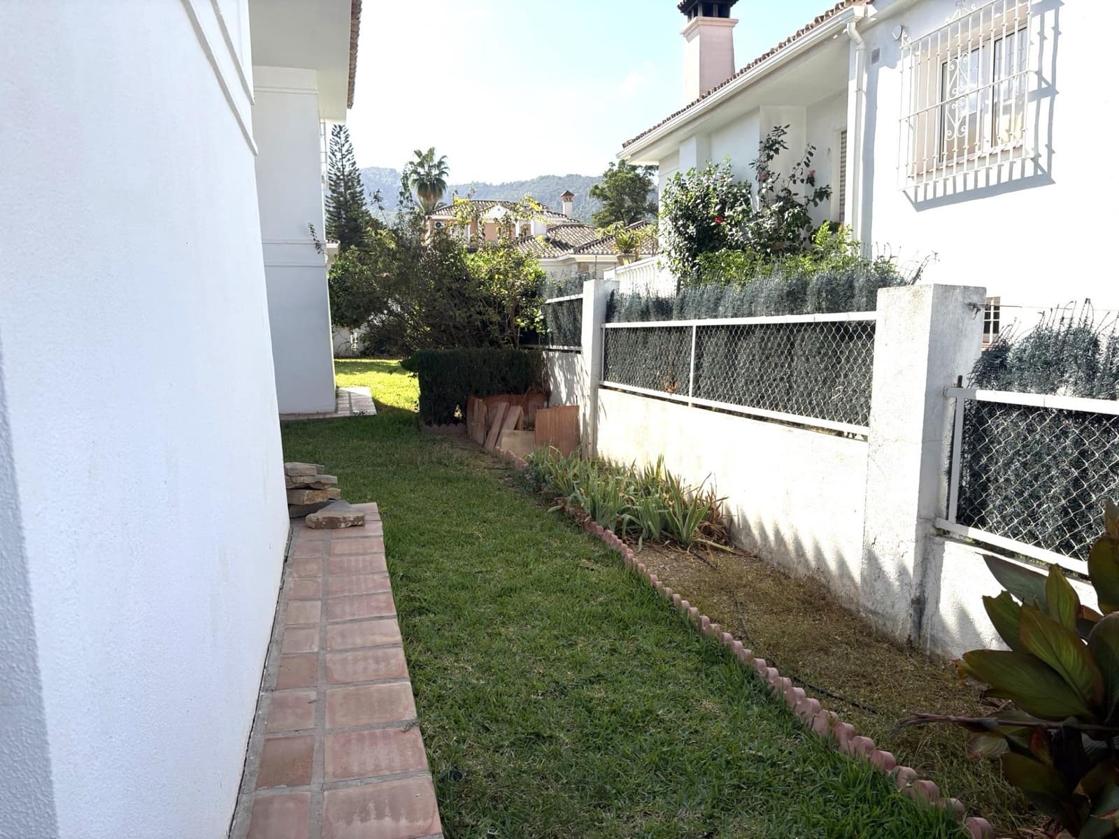 4 chambre Villa/Maison à vendre à Alhaurin de la Torre avec garage - 799 000 € (Ref: 10019283)