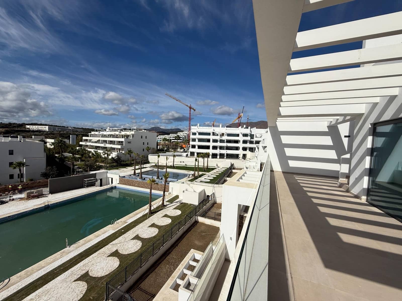 3 bedroom Penthouse for sale in Estepona with pool - € 1,100,000 (Ref: 10019285)