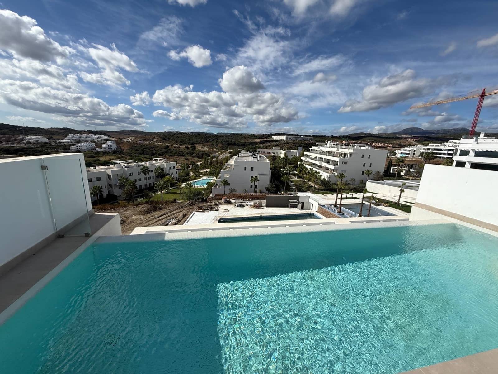 3 bedroom Penthouse for sale in Estepona with pool - € 1,100,000 (Ref: 10019285)