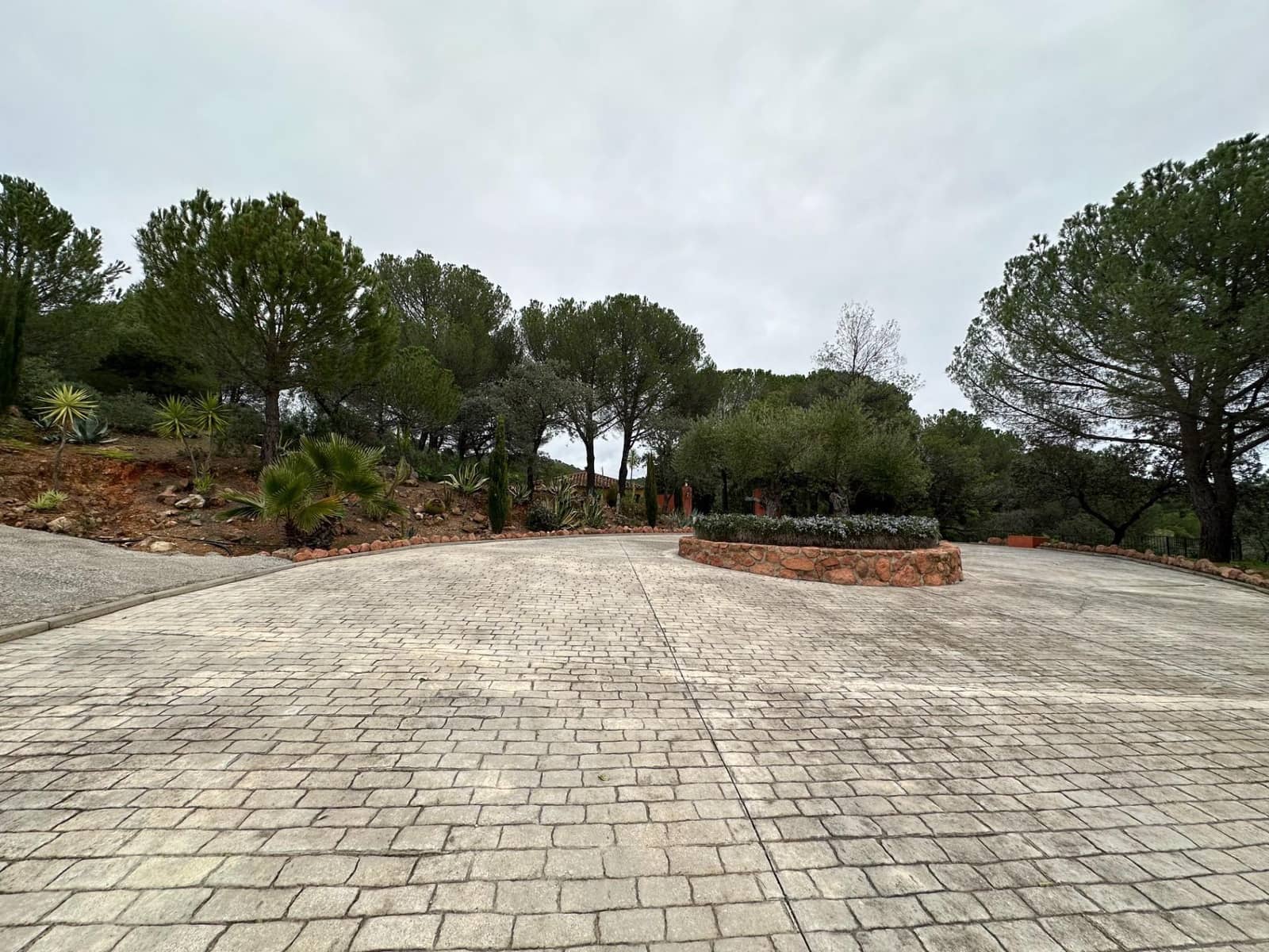 7 bedroom Finca/Country House for sale in Villaviciosa de Cordoba - € 490,000 (Ref: 10019286)