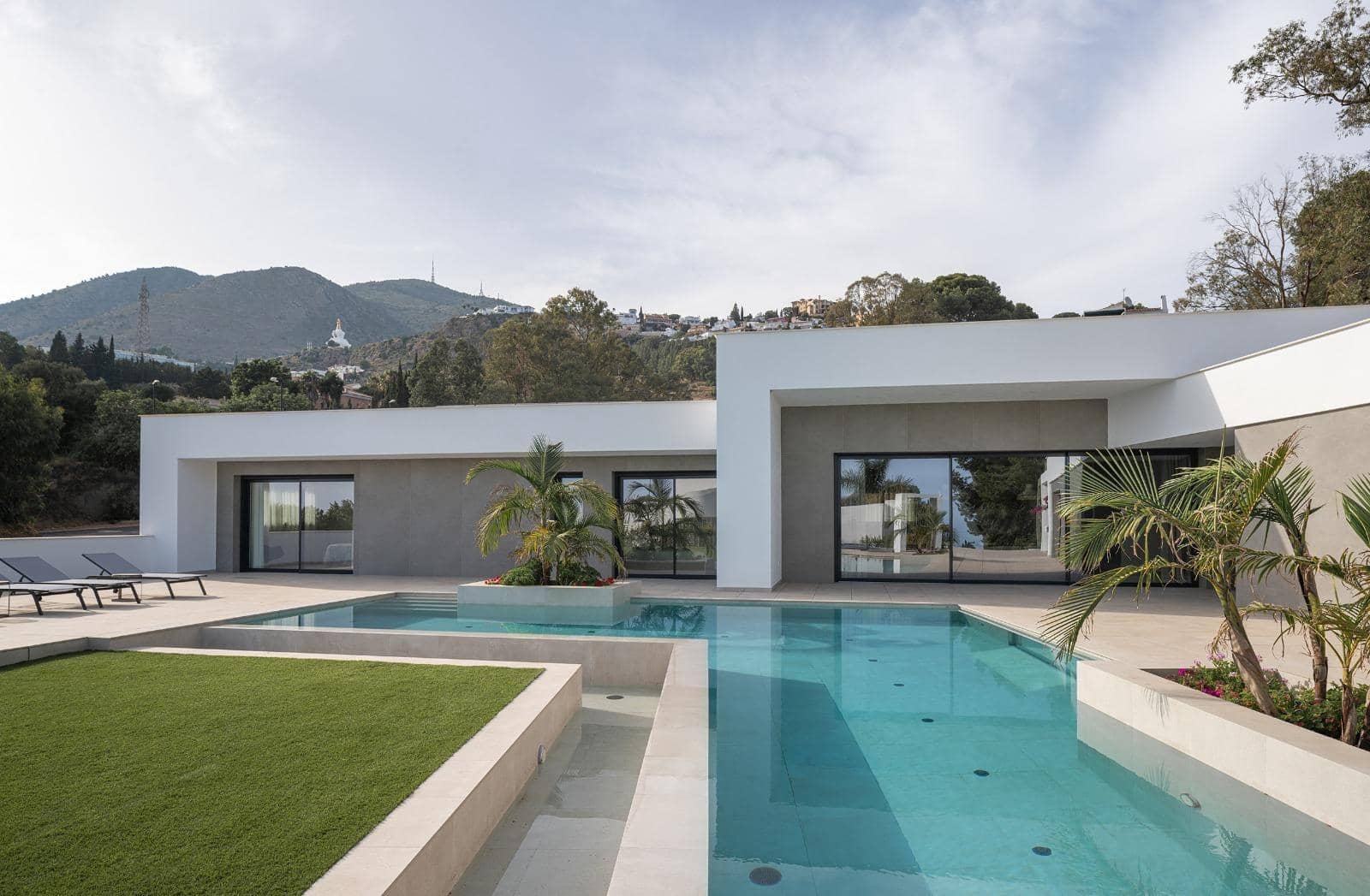 5 chambre Villa/Maison à vendre à Benalmadena avec piscine garage - 4 500 000 € (Ref: 10019287)