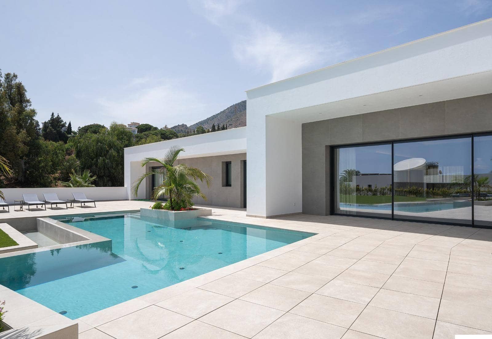 5 chambre Villa/Maison à vendre à Benalmadena avec piscine garage - 4 500 000 € (Ref: 10019287)