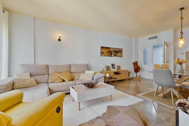 3 soveværelse Lejlighed til salg i San Pedro de Alcantara, Marbella med garage - € 690.000 (Ref: 10019298)