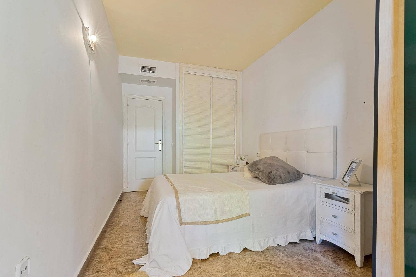 3 soveværelse Lejlighed til salg i San Pedro de Alcantara med garage - € 690.000 (Ref: 10019298)