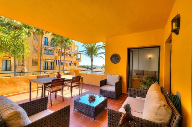 3 soveværelse Lejlighed til salg i San Pedro de Alcantara, Marbella med garage - € 690.000 (Ref: 10019298)