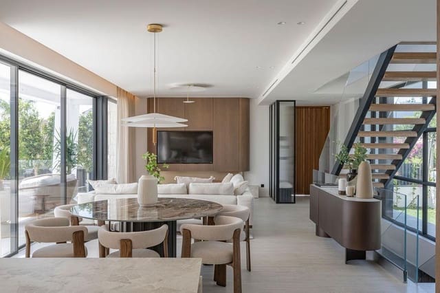 4 bedroom Villa for sale in Marbella with pool garage - € 3,750,000 (Ref: 10019305)