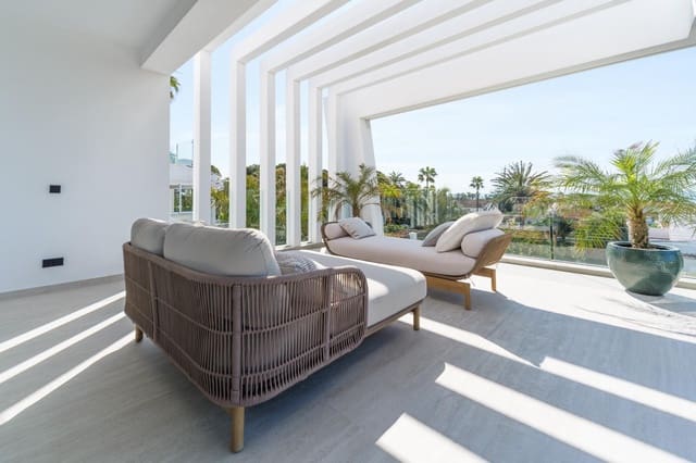 4 bedroom Villa for sale in Marbella with pool garage - € 3,750,000 (Ref: 10019305)