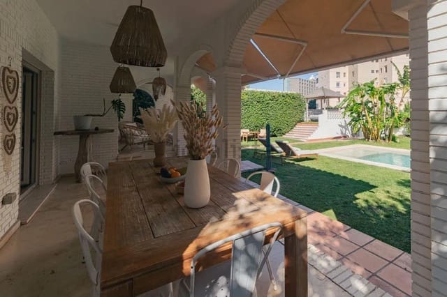 4 Zimmer Villa zu verkaufen in Torremolinos mit Pool Garage - 1.790.000 € (Ref: 10019311)