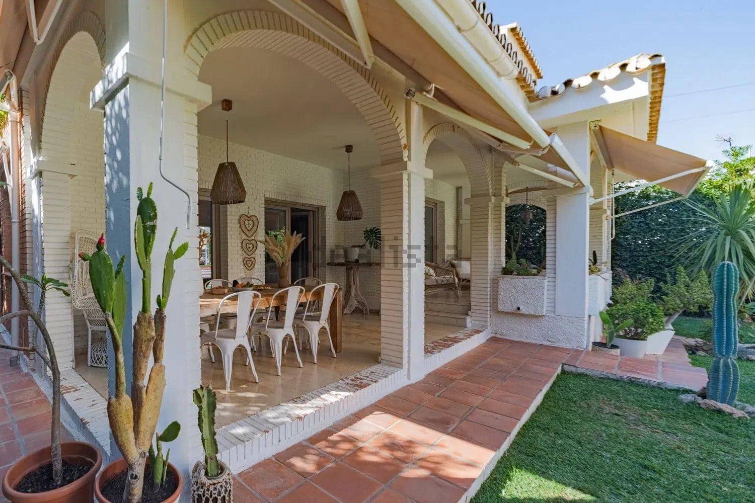4 Zimmer Villa zu verkaufen in Torremolinos mit Pool Garage - 1.790.000 € (Ref: 10019311)