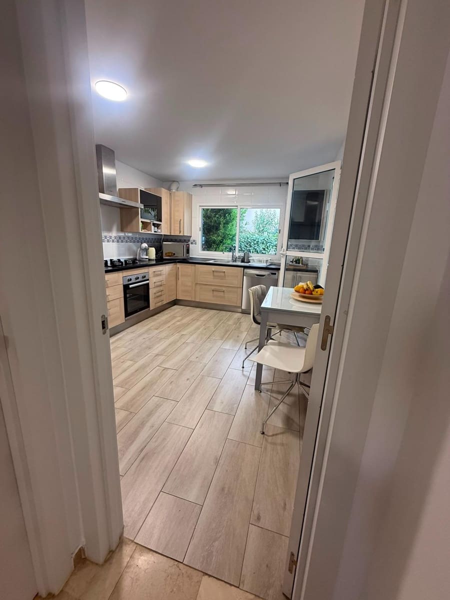 4 chambre Villa/Maison Mitoyenne à vendre à Torremolinos avec piscine garage - 599 000 € (Ref: 10019317)