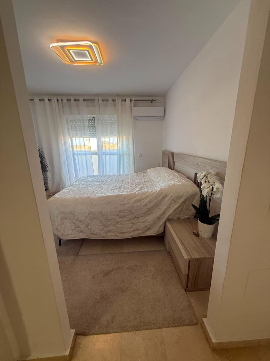 4 chambre Villa/Maison Mitoyenne à vendre à Torremolinos avec piscine garage - 599 000 € (Ref: 10019317)