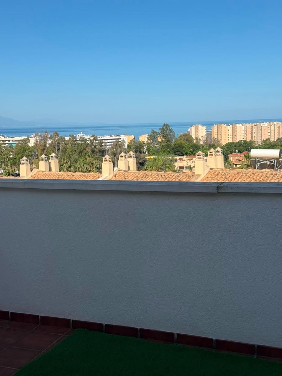 4 chambre Villa/Maison Mitoyenne à vendre à Torremolinos avec piscine garage - 599 000 € (Ref: 10019317)