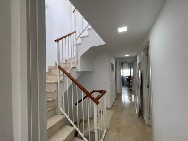 4 sovrum Radhus till salu i Torremolinos med pool garage - 599 000 € (Ref: 10019317)