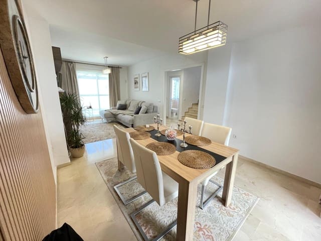 4 sovrum Radhus till salu i Torremolinos med pool garage - 599 000 € (Ref: 10019317)