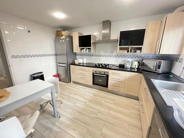 4 sovrum Radhus till salu i Torremolinos med pool garage - 599 000 € (Ref: 10019317)