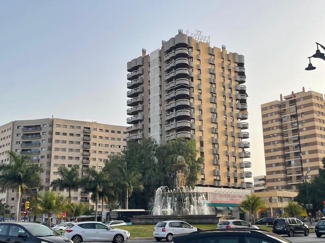 4 slaapkamer Appartement te koop in Málaga stad met garage - € 799.000 (Ref: 10019324)