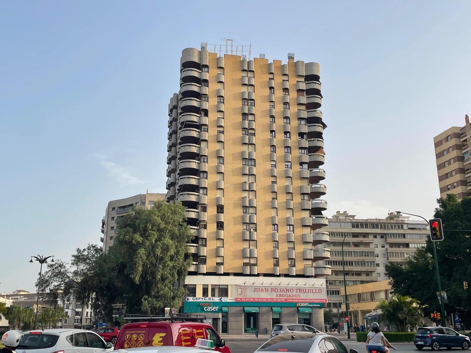 4 slaapkamer Appartement te koop in Malaga stad met garage - € 799.000 (Ref: 10019324)