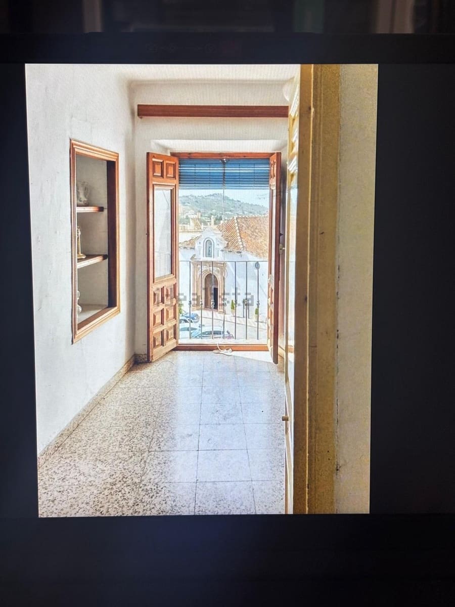 5 slaapkamer Villa te koop in Competa met zwembad garage - € 225.000 (Ref: 10019325)