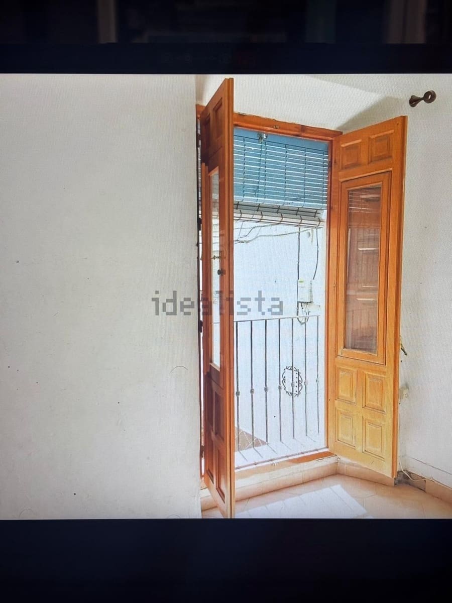 5 slaapkamer Villa te koop in Competa met zwembad garage - € 225.000 (Ref: 10019325)