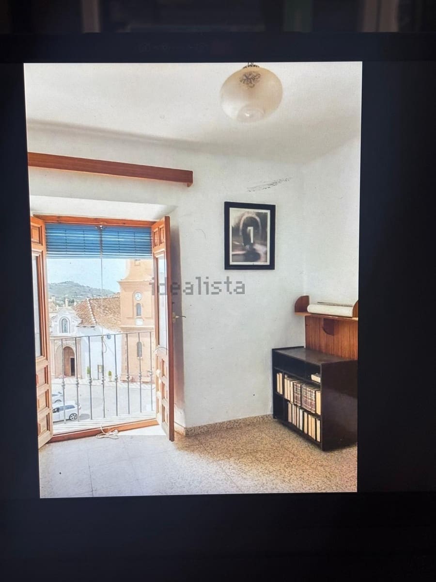 5 slaapkamer Villa te koop in Competa met zwembad garage - € 225.000 (Ref: 10019325)