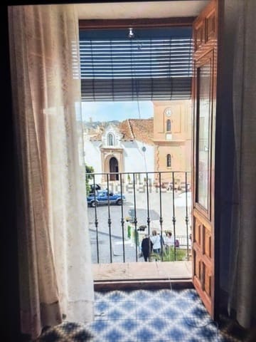 5 slaapkamer Villa te koop in Cómpeta met zwembad garage - € 225.000 (Ref: 10019325)