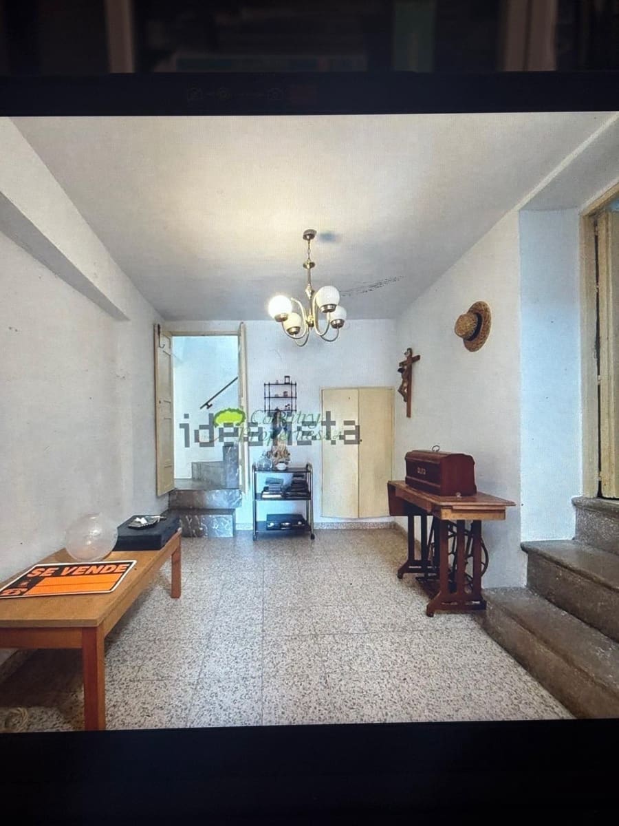 5 slaapkamer Villa te koop in Competa met zwembad garage - € 225.000 (Ref: 10019325)