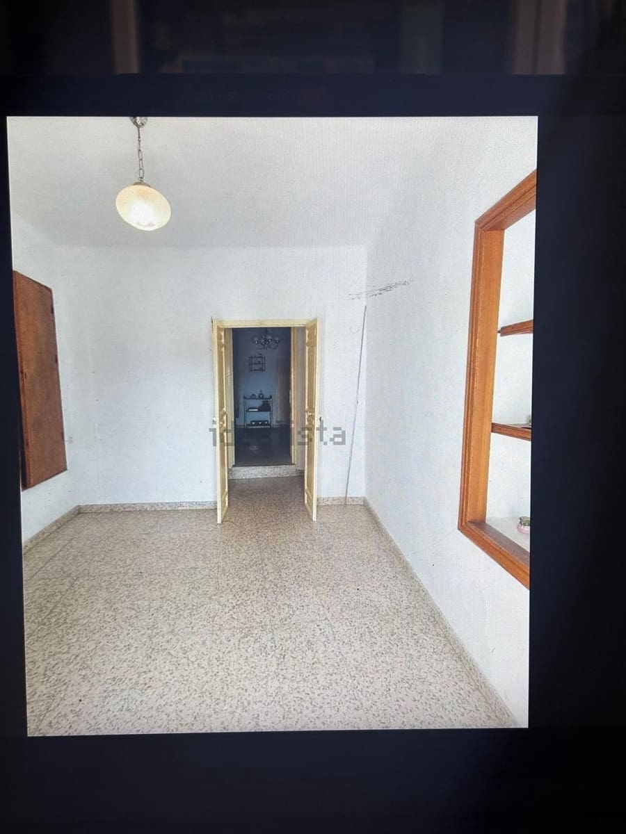 5 slaapkamer Villa te koop in Competa met zwembad garage - € 225.000 (Ref: 10019325)