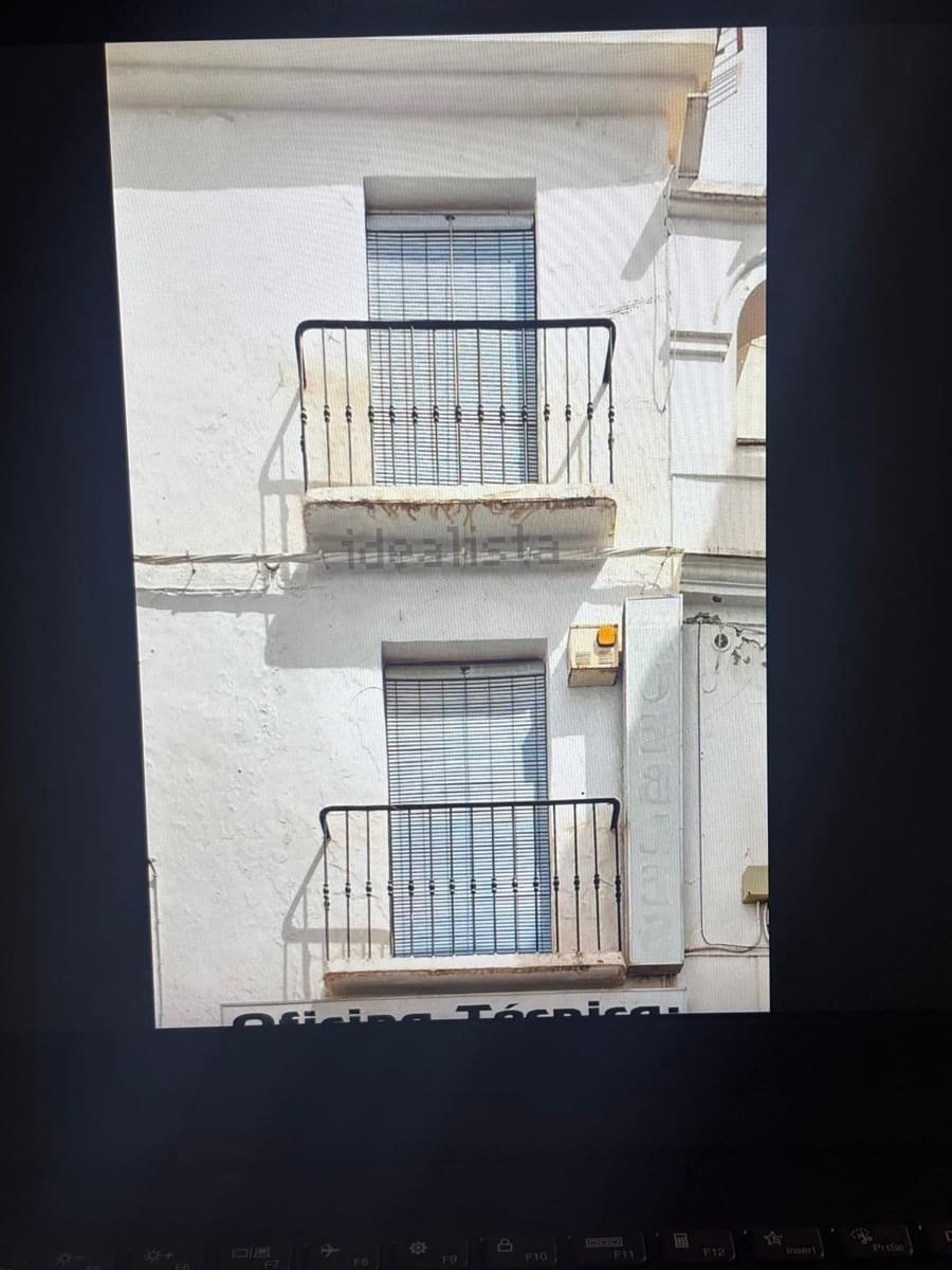 5 slaapkamer Villa te koop in Competa met zwembad garage - € 225.000 (Ref: 10019325)