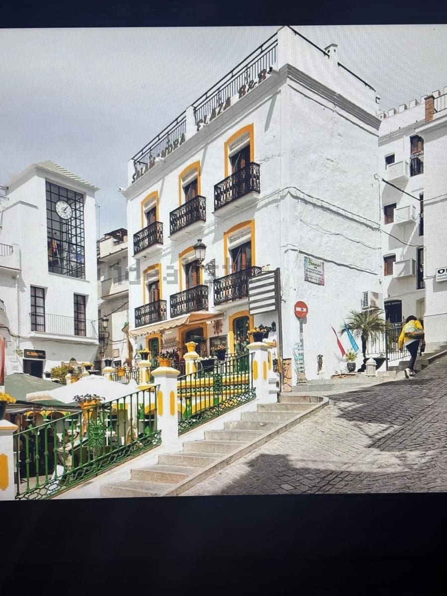 5 slaapkamer Villa te koop in Competa met zwembad garage - € 225.000 (Ref: 10019325)