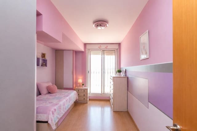 2 soverom Leilighet til salgs i Marbella med svømmebasseng garasje - € 395 000 (Ref: 10019328)