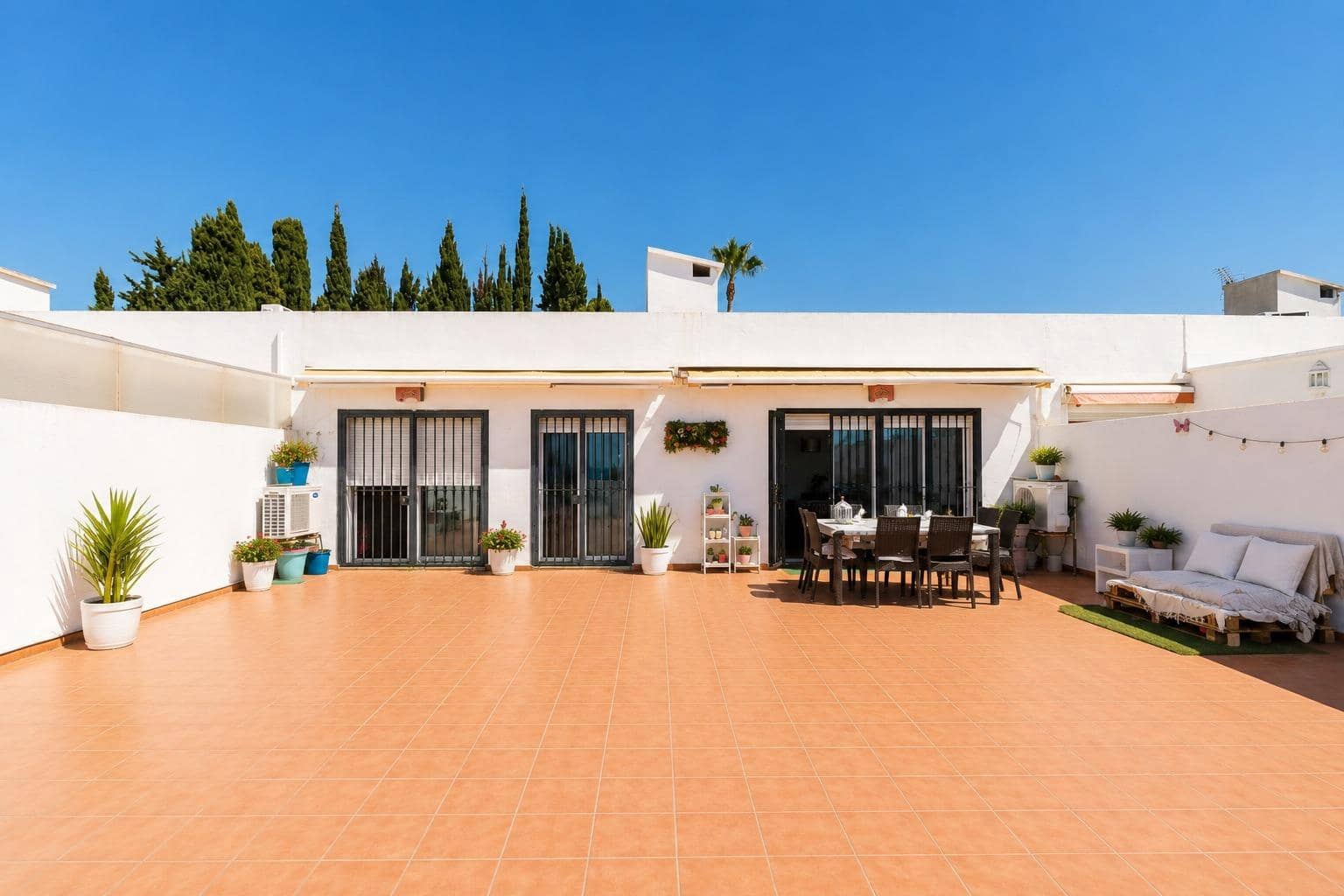 2 soverom Leilighet til salgs i Marbella med svømmebasseng garasje - € 395 000 (Ref: 10019328)