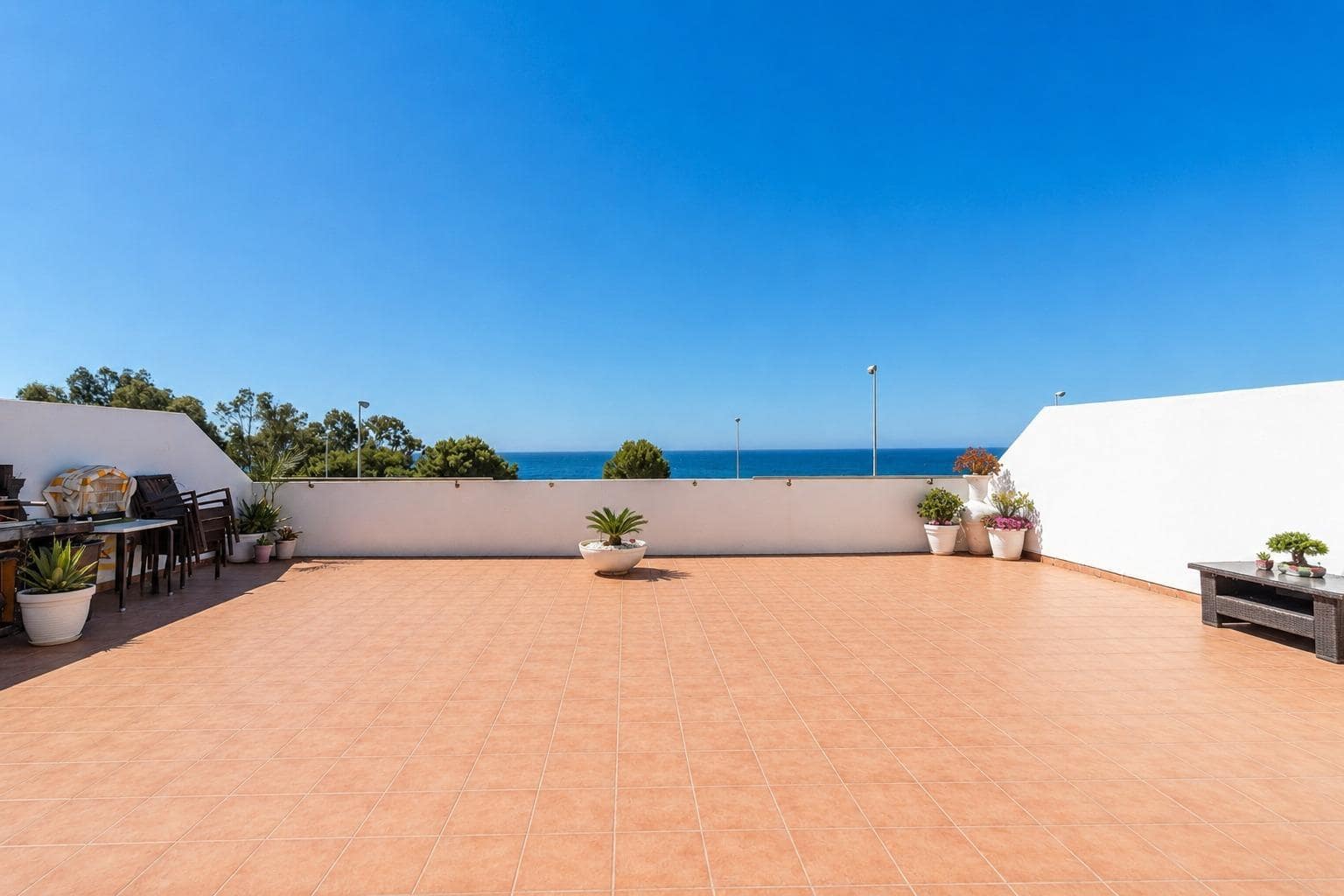 2 soverom Leilighet til salgs i Marbella med svømmebasseng garasje - € 395 000 (Ref: 10019328)