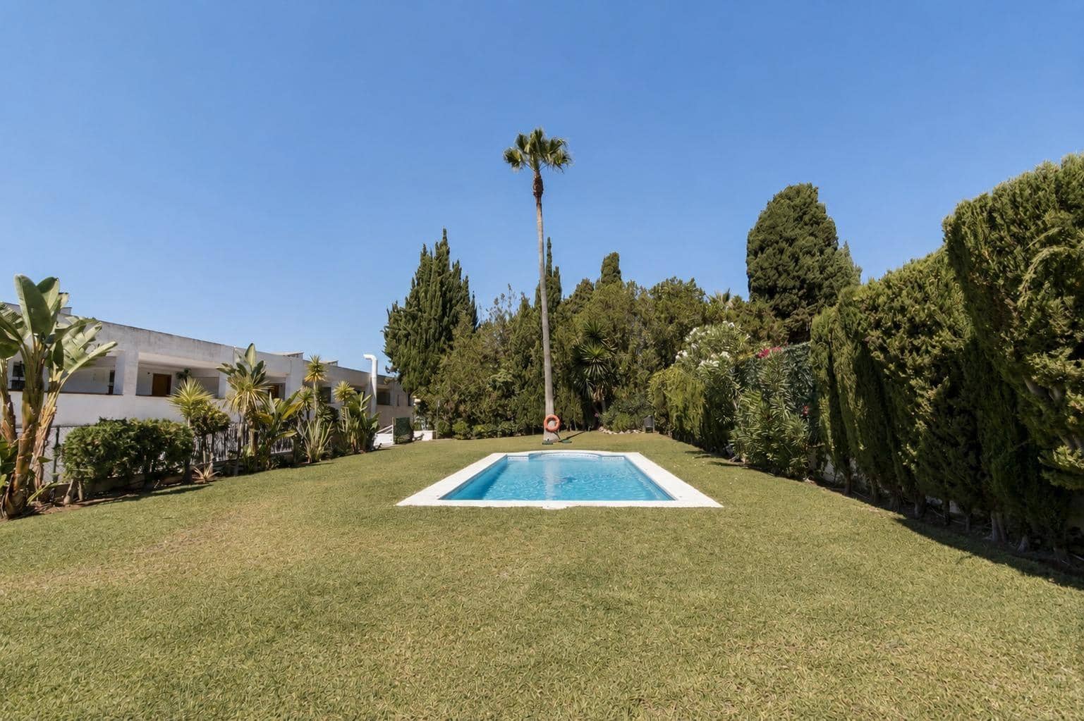2 soverom Leilighet til salgs i Marbella med svømmebasseng garasje - € 395 000 (Ref: 10019328)
