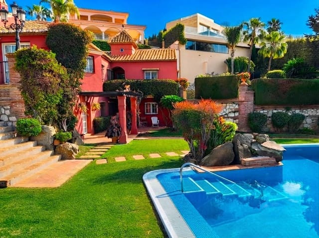 5 bedroom Villa for sale in Torrequebrada, Benalmádena with pool garage - € 3,500,000 (Ref: 10019332)