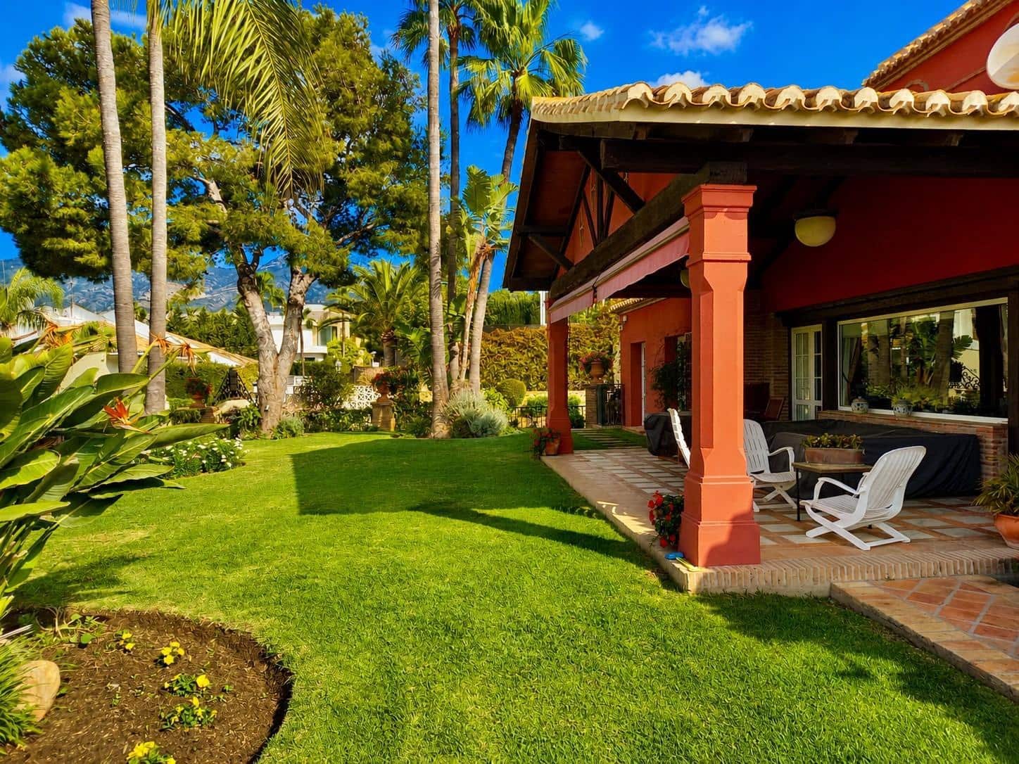 5 bedroom Villa for sale in Torrequebrada with pool garage - € 3,500,000 (Ref: 10019332)