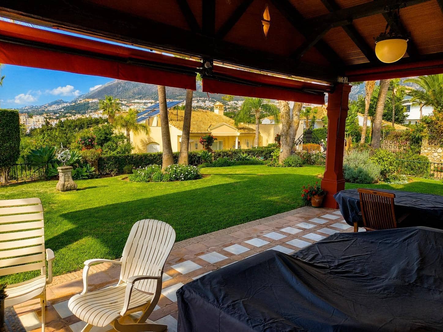 5 bedroom Villa for sale in Torrequebrada with pool garage - € 3,500,000 (Ref: 10019332)