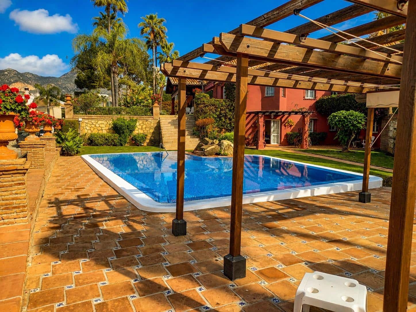 5 bedroom Villa for sale in Torrequebrada with pool garage - € 3,500,000 (Ref: 10019332)
