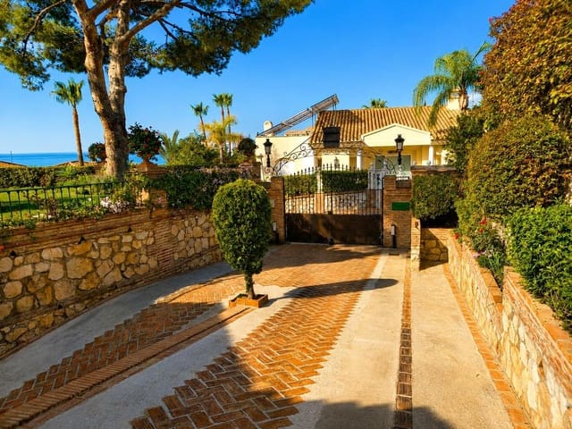 5 bedroom Villa for sale in Torrequebrada, Benalmádena with pool garage - € 3,500,000 (Ref: 10019332)